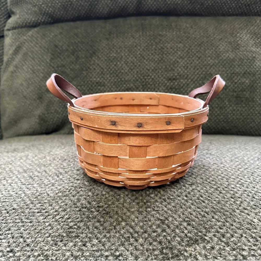 Longaberger Small Round Basket 7” - Picture 6 of 13